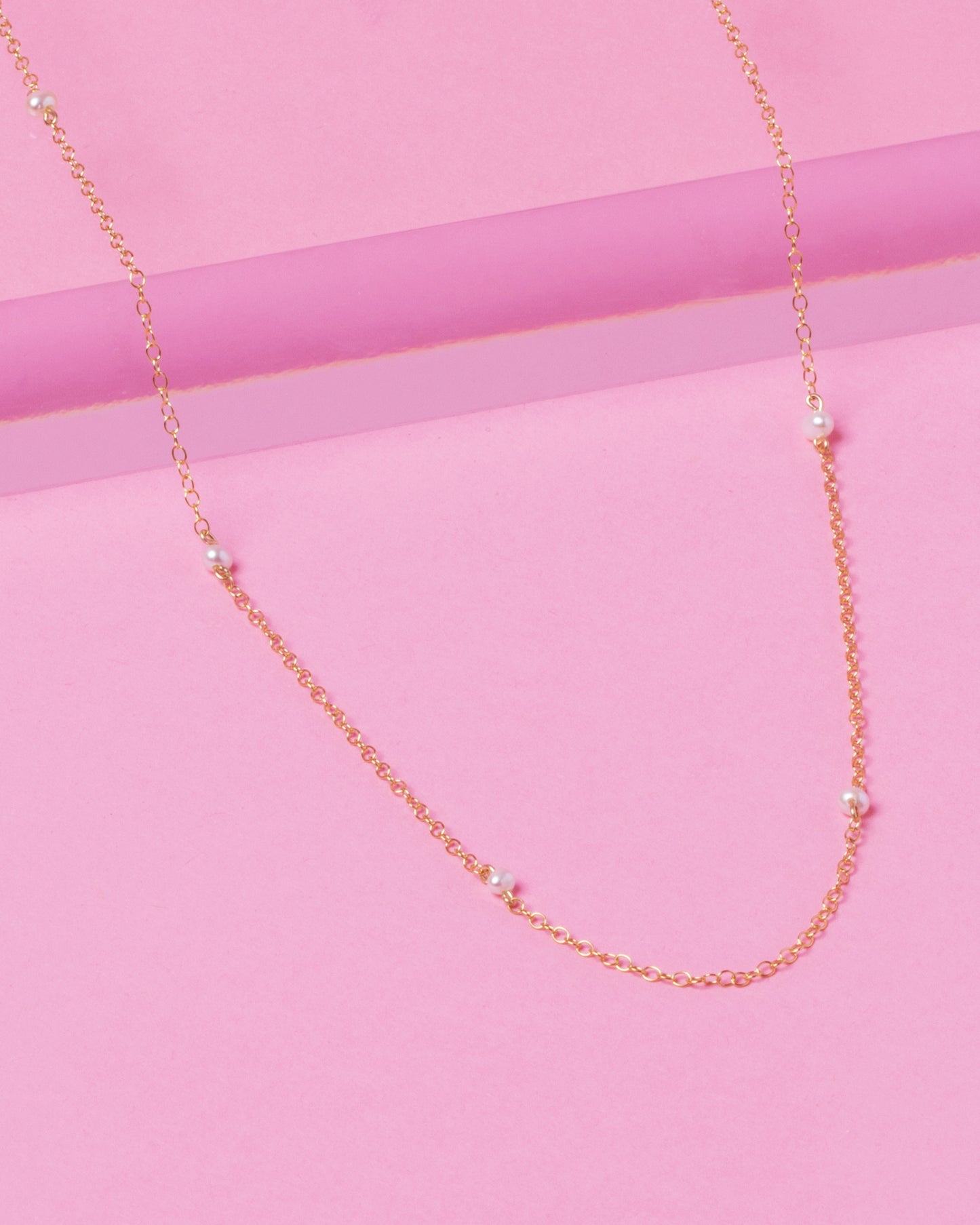 pearl and gold necklace