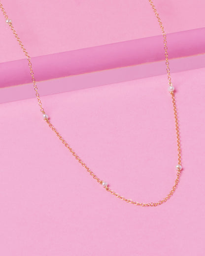 pearl and gold necklace