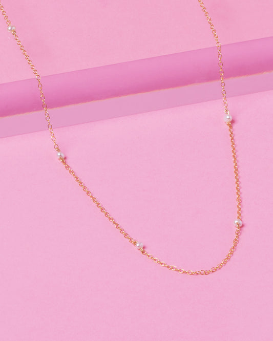 pearl and gold necklace