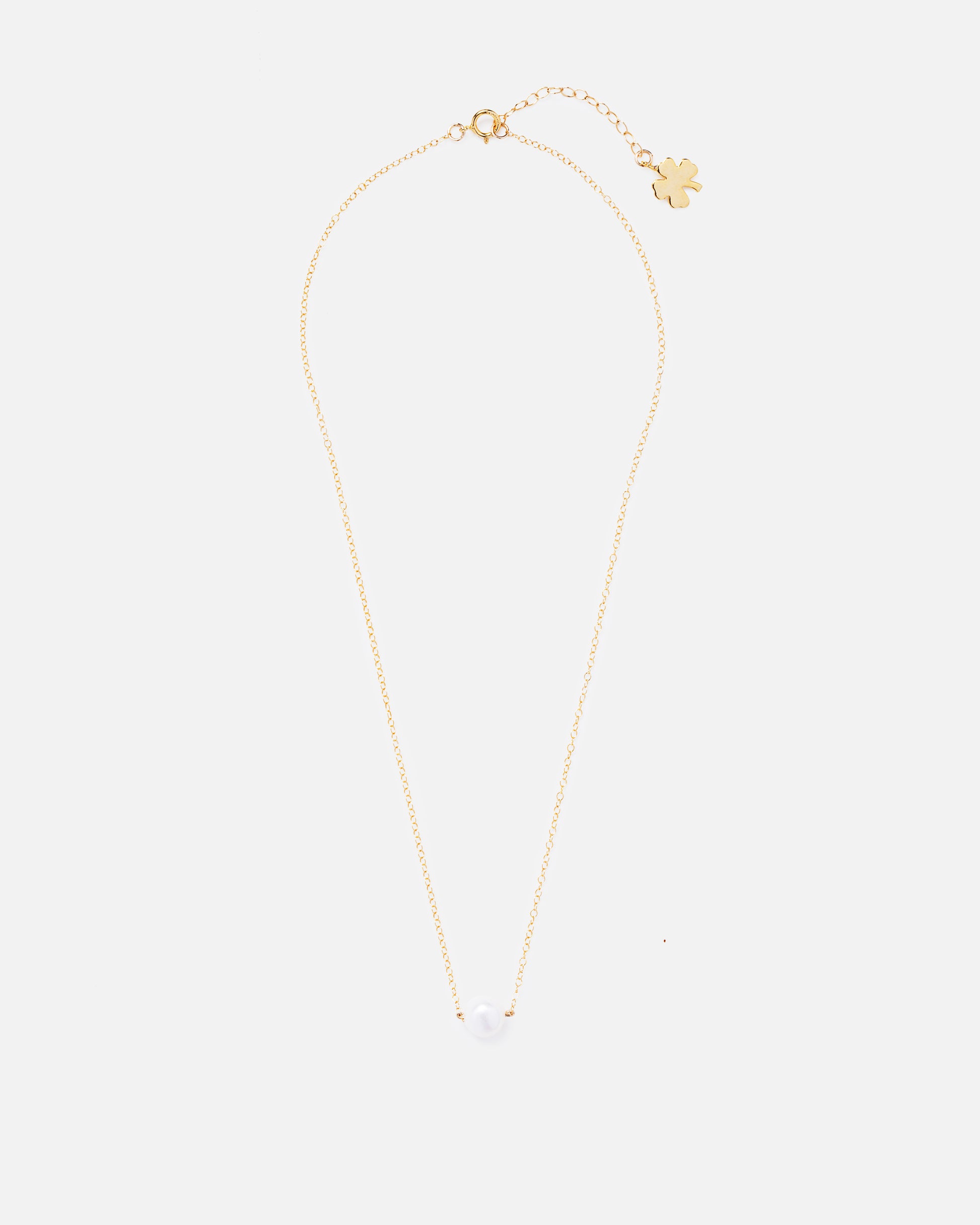 pearl necklace with clover charm